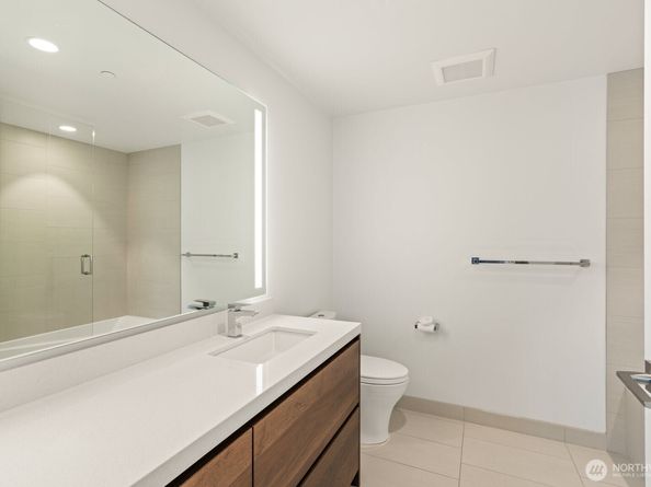188 Bellevue Way NE 412, Bellevue WA 98004
