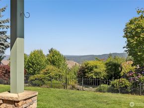 35726 SE Crest View Loop, Snoqualmie WA 98065