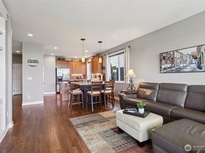 35726 SE Crest View Loop, Snoqualmie WA 98065