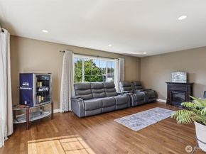 35726 SE Crest View Loop, Snoqualmie WA 98065