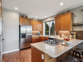 35726 SE Crest View Loop, Snoqualmie WA 98065