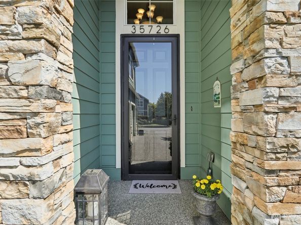 35726 SE Crest View Loop, Snoqualmie WA 98065