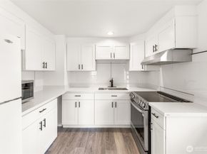 4452 S Rose Street, Seattle WA 98118