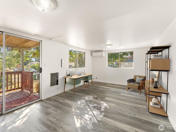 4452 S Rose Street, Seattle WA 98118