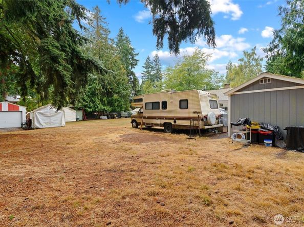 18328 Ashworth Avenue N, Shoreline WA 98133
