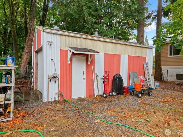 18328 Ashworth Avenue N, Shoreline WA 98133
