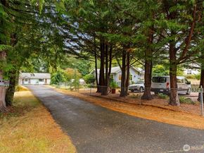 18328 Ashworth Avenue N, Shoreline WA 98133