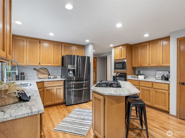 16008 30th Drive SE, Mill Creek WA 98012