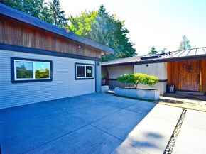 11809 NE 74th Street 13, Kirkland WA 98033