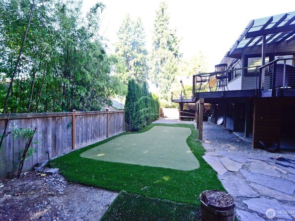 11809 NE 74th Street 13, Kirkland WA 98033