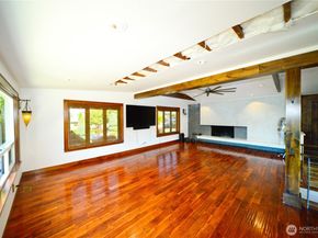11809 NE 74th Street 13, Kirkland WA 98033