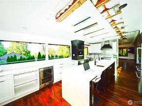 11809 NE 74th Street 13, Kirkland WA 98033