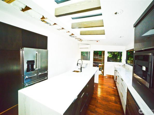 11809 NE 74th Street 13, Kirkland WA 98033