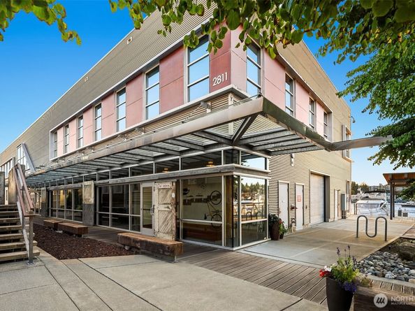 2840 Fairview Avenue E, Seattle WA 98102