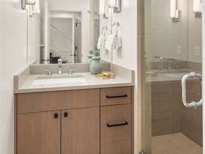 2840 Fairview Avenue E, Seattle WA 98102