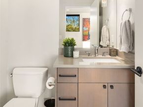 2840 Fairview Avenue E, Seattle WA 98102