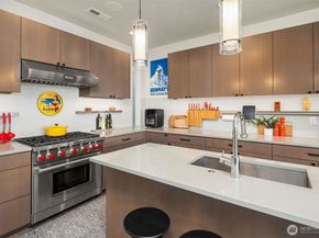 2840 Fairview Avenue E, Seattle WA 98102