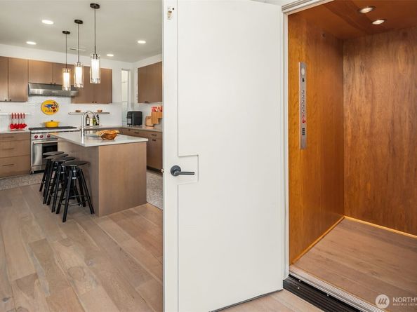 2840 Fairview Avenue E, Seattle WA 98102
