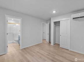 13216 NE 127th Court A, Kirkland WA 98034