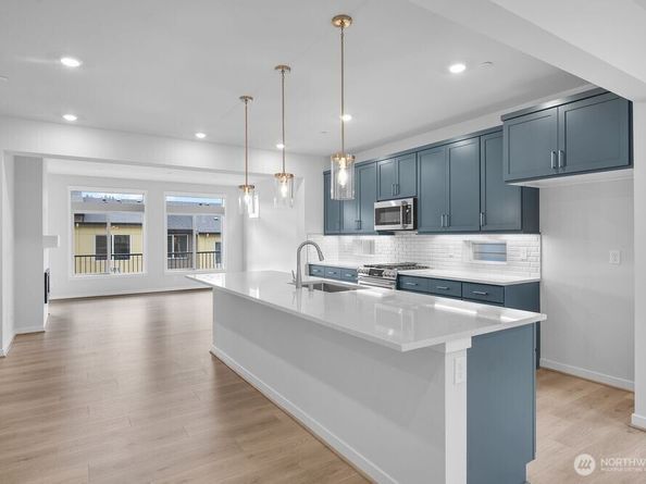 13216 NE 127th Court A, Kirkland WA 98034
