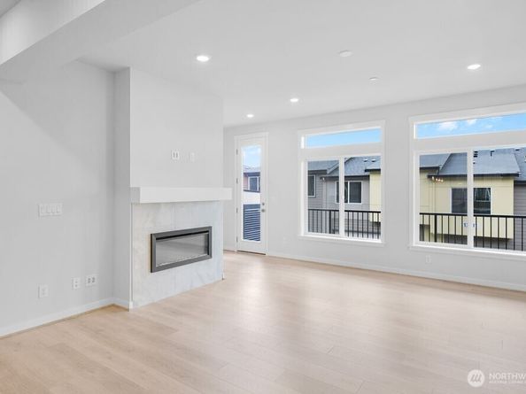 13216 NE 127th Court A, Kirkland WA 98034