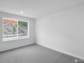 13216 NE 127th Court A, Kirkland WA 98034