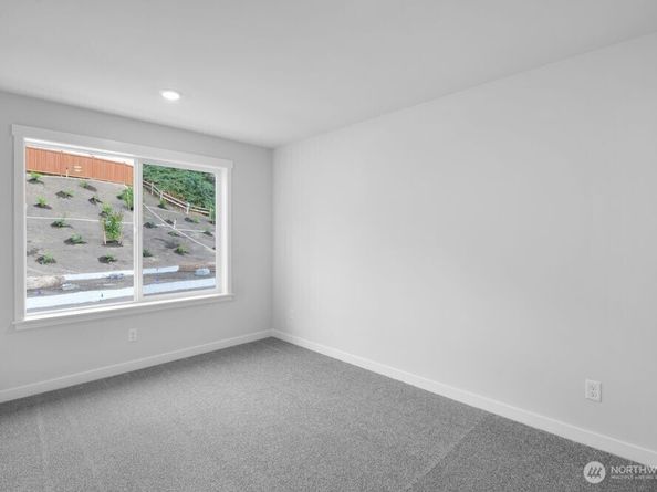 13216 NE 127th Court A, Kirkland WA 98034