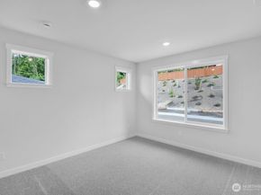 13216 NE 127th Court A, Kirkland WA 98034
