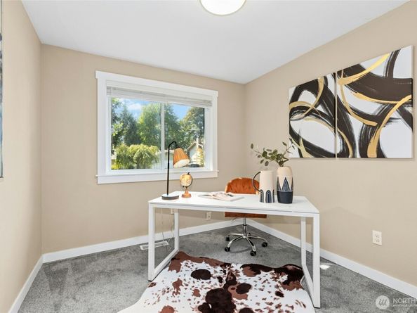 15824 NE 111th Street, Redmond WA 98052
