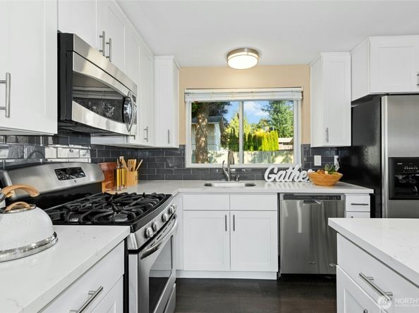 15824 NE 111th Street, Redmond WA 98052