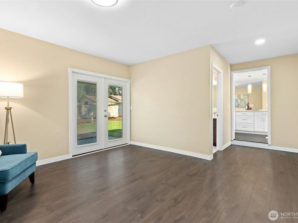 15824 NE 111th Street, Redmond WA 98052