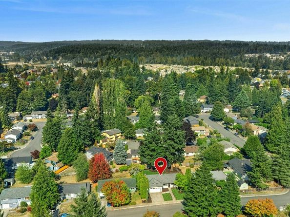 15824 NE 111th Street, Redmond WA 98052