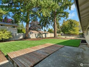 15824 NE 111th Street, Redmond WA 98052