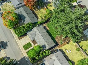 15824 NE 111th Street, Redmond WA 98052