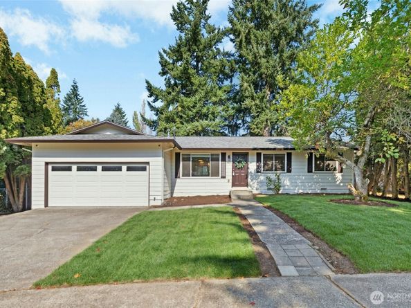 15824 NE 111th Street, Redmond WA 98052