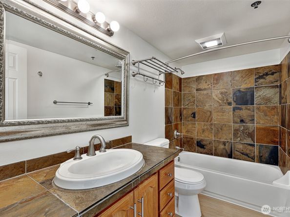 505 E Denny Way A304, Seattle WA 98122