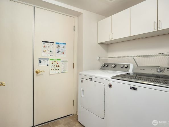 22535 SE Highland Circle 103, Issaquah WA 98029