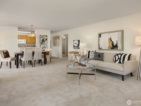 22535 SE Highland Circle 103, Issaquah WA 98029
