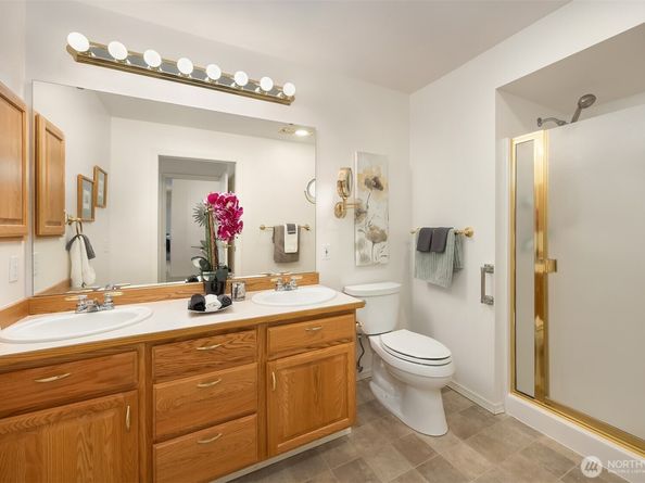 22535 SE Highland Circle 103, Issaquah WA 98029