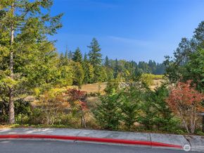 22535 SE Highland Circle 103, Issaquah WA 98029