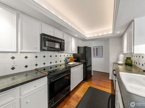 3640 26th Place W 201 B, Seattle WA 98199