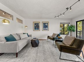 3640 26th Place W 201 B, Seattle WA 98199