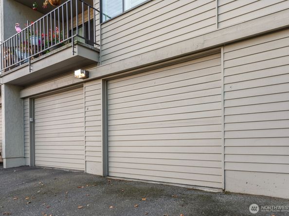 3640 26th Place W 201 B, Seattle WA 98199
