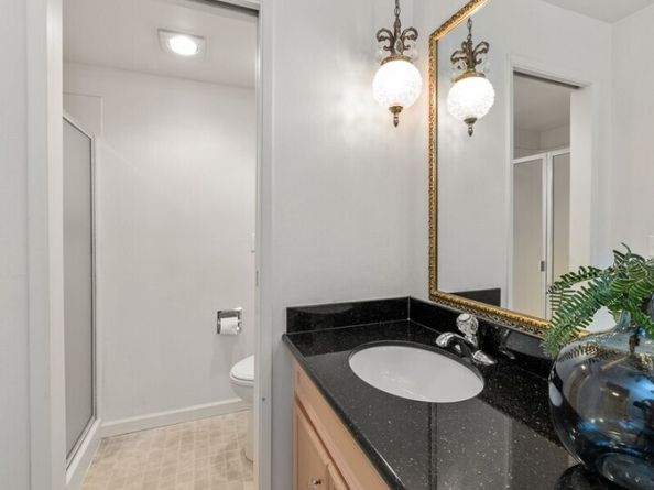 3640 26th Place W 201 B, Seattle WA 98199