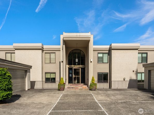 3640 26th Place W 201 B, Seattle WA 98199