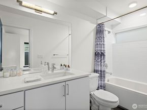 1211 E Mercer Street, Seattle WA 98102