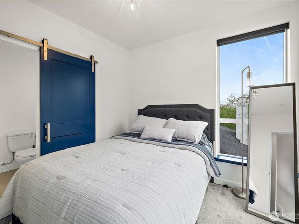 1211 E Mercer Street, Seattle WA 98102