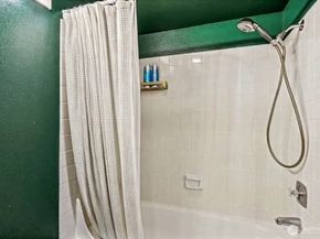110 SW 116th Street A13, Seattle WA 98146