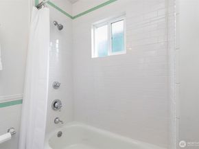 421 10th Avenue E F, Seattle WA 98102