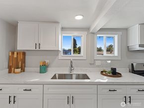 9223 38th Avenue S, Seattle WA 98118